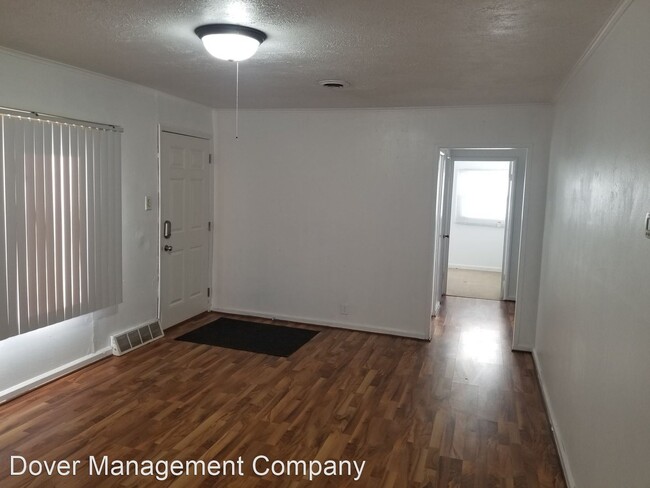 Building Photo - 3 br, 1 bath House - 902 s. 9th st.