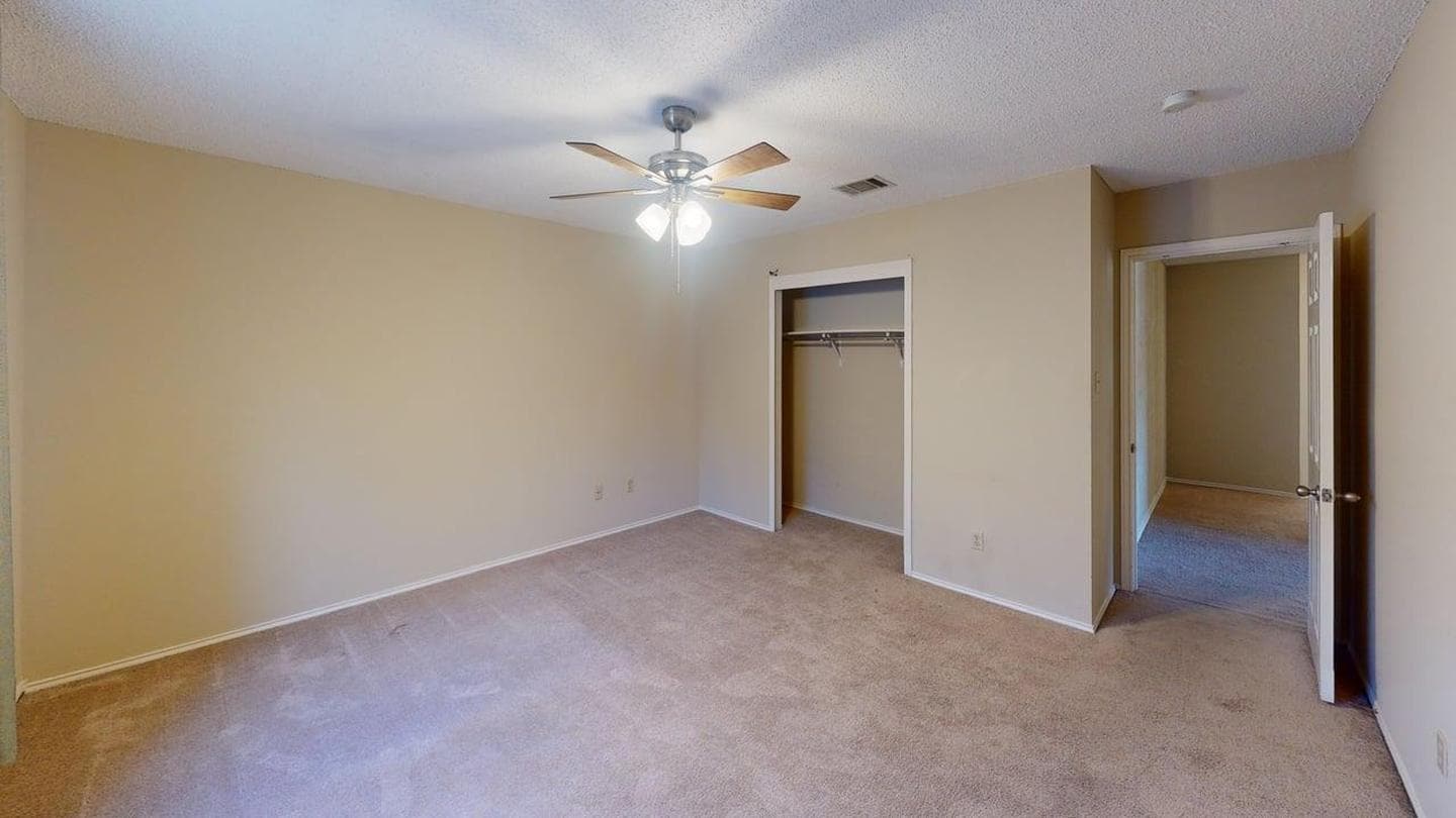 Building Photo - 8503 Columbia Falls Dr