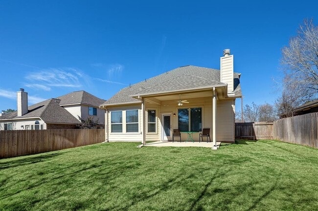 Building Photo - 314 Moonwalk St