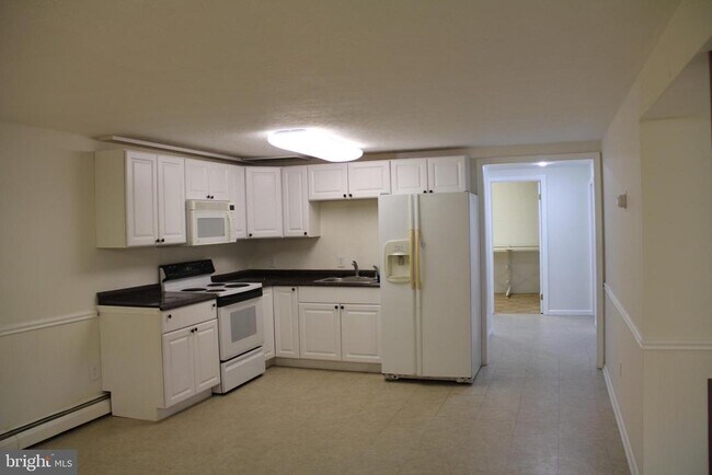 Building Photo - 1103 Delf Dr