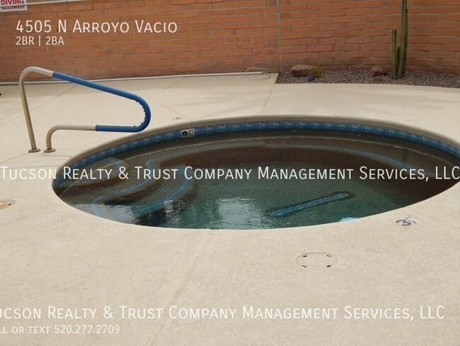 Building Photo - 4505 Arroyo Vacio
