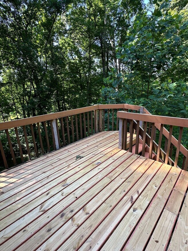 Building Photo - 418 Summit View Rd