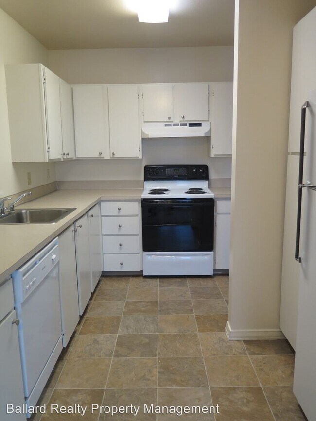 Building Photo - 8315 5th Ave NE