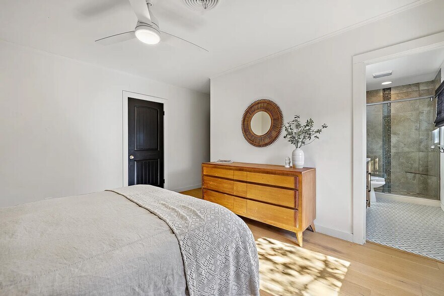 Building Photo - 1802 Hutto Rd