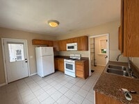 Building Photo - Charming 3 Bedroom, 1 Bath Home in the Swa...
