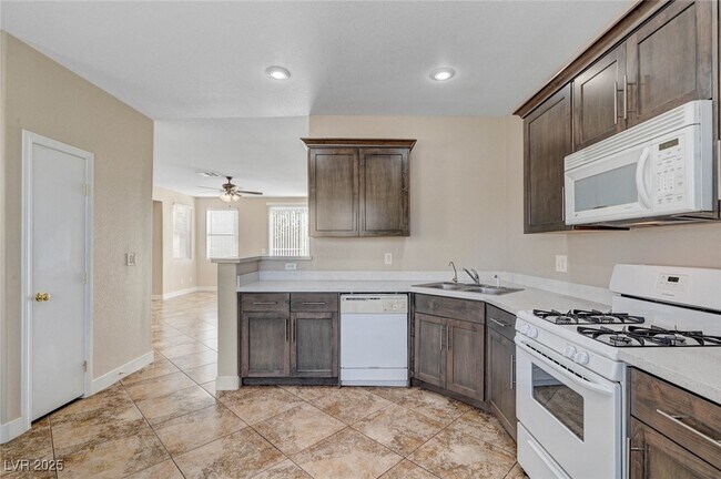 Building Photo - 494 Groft Way