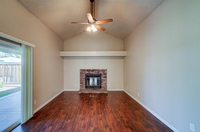 Building Photo - 5236 W Los Altos Ave