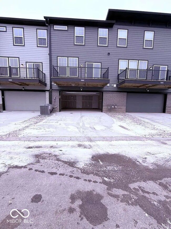 Building Photo - 4923 Gilet Dr