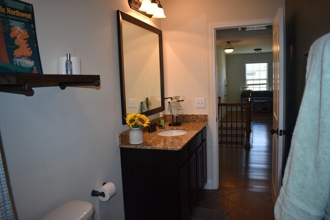 Building Photo - 2190 Harborview Dr
