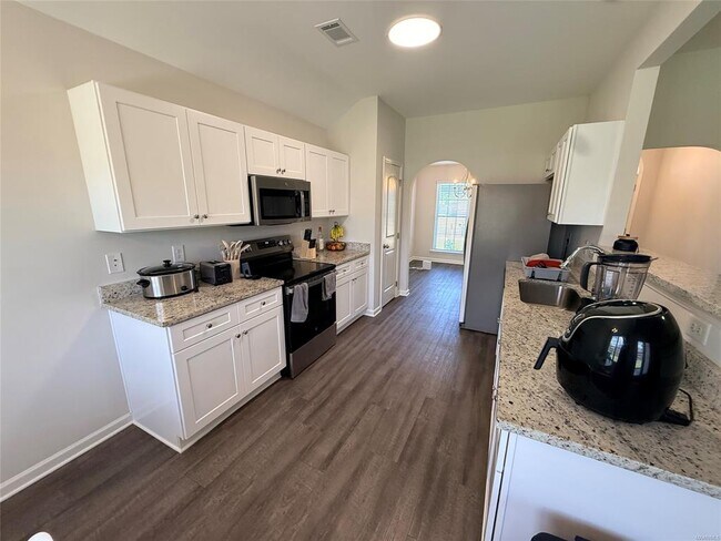Building Photo - 6108 Ridgeside Boulevard
