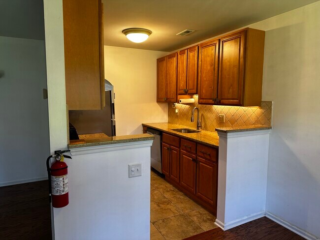 Building Photo - 350 Tavistock