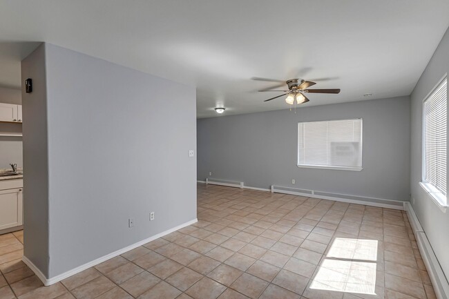 Building Photo - 3249 White Ave