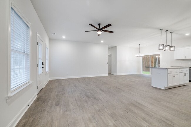 Building Photo - Charming 3BR/2BA Home with Open Layout & Fenced Yard in Rincon