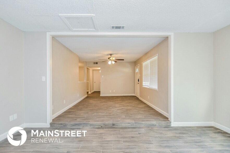 Building Photo - 926 Wateka Way