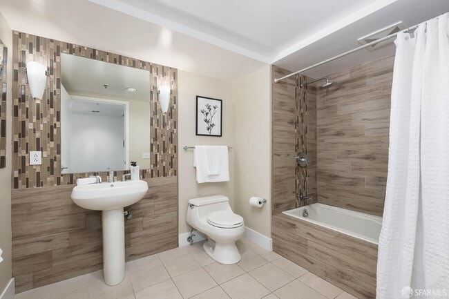 Building Photo - 200 Brannan St