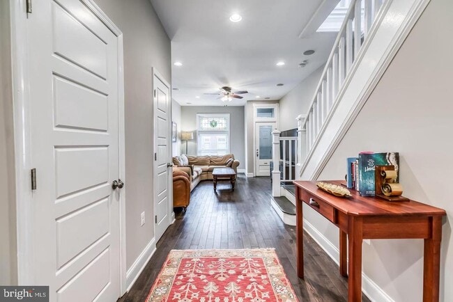 Building Photo - 3611 Hudson St