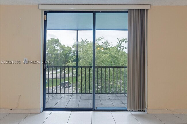 Building Photo - 8760 SW 133rd Ave