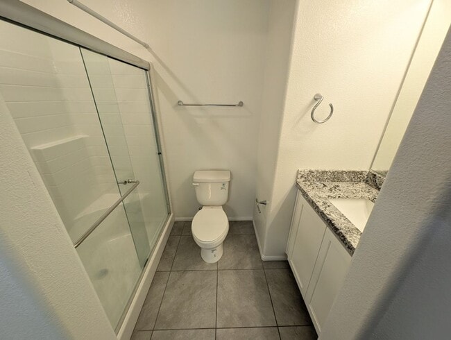 Building Photo - 664 Vetiver Ln