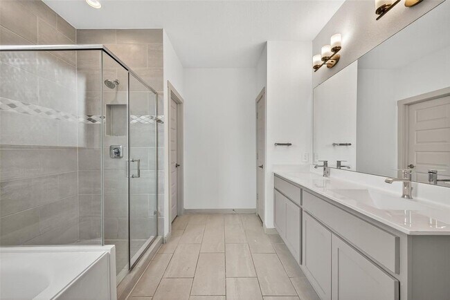 Building Photo - 29215 Pikes Peak Dr