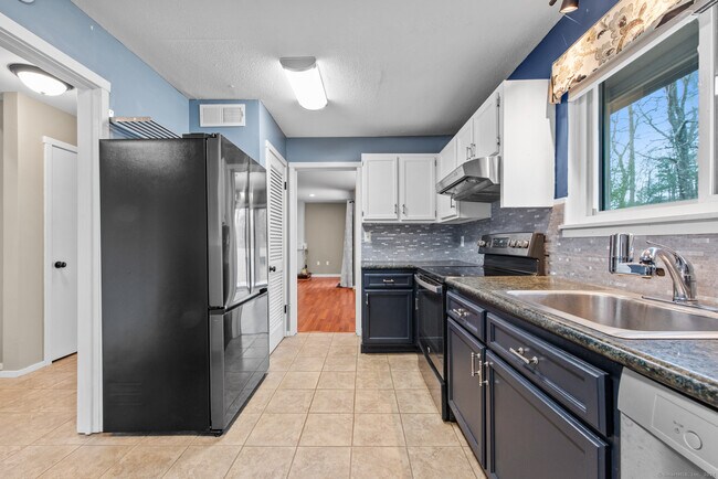 Building Photo - 50 Mallard Dr