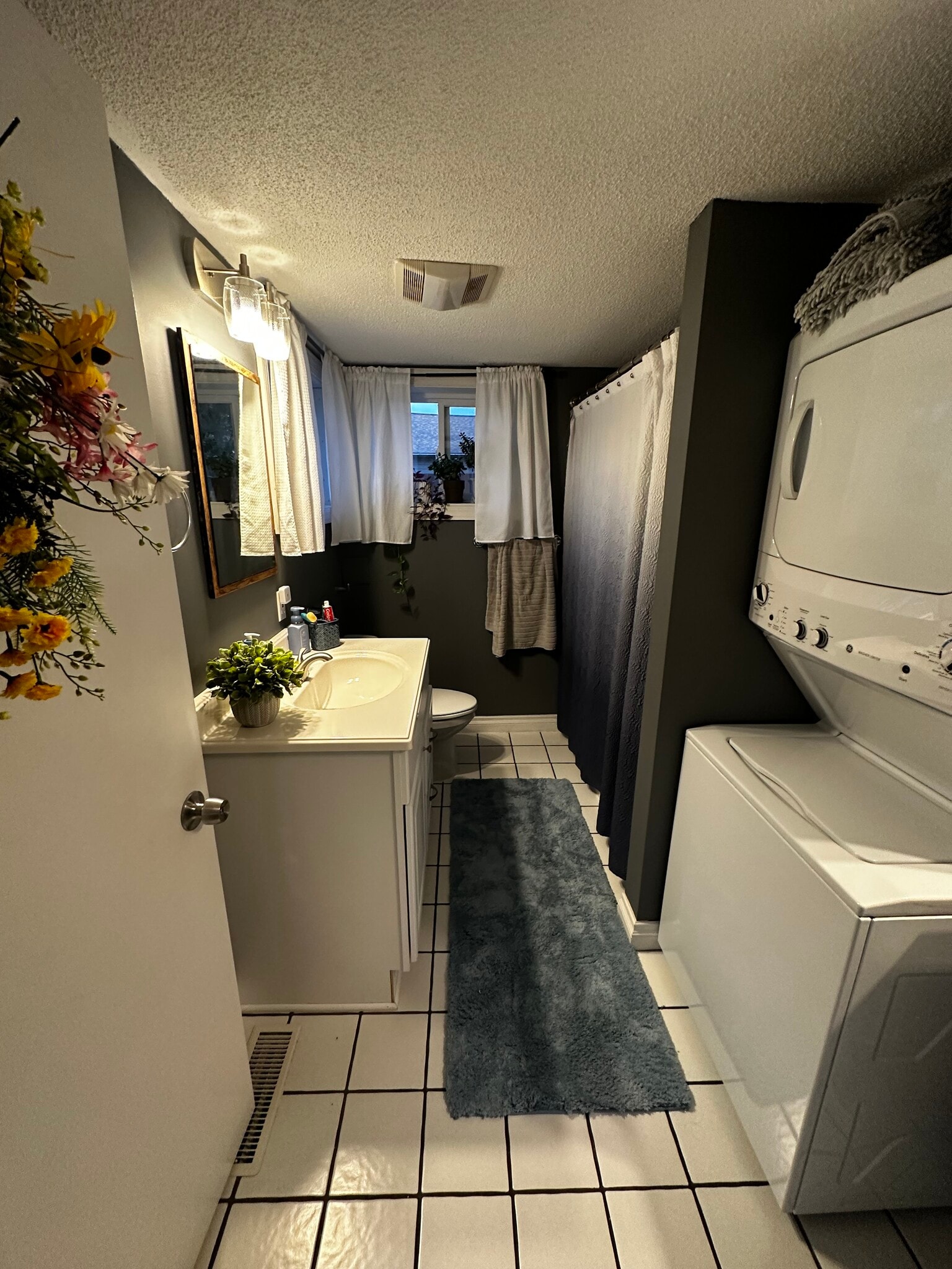 Building Photo - 7608 E South St