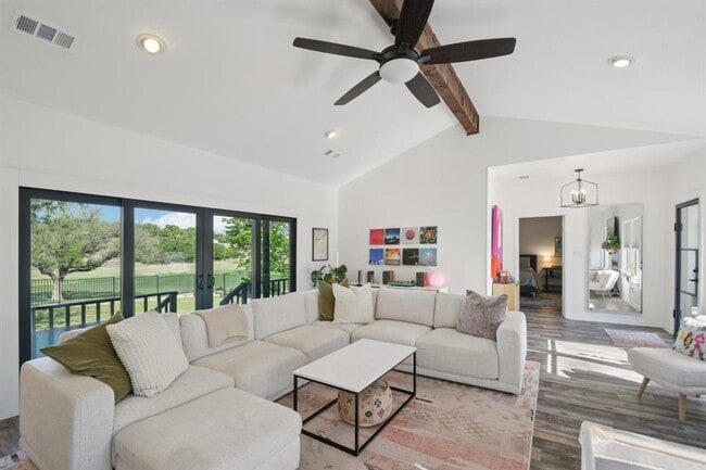 Building Photo - 730 Vanguard St