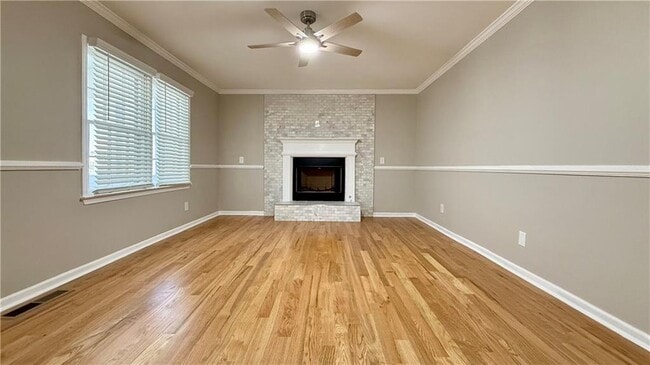 Building Photo - 1735 Ridgefield Dr