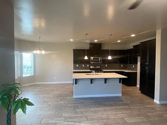 Building Photo - "Charming 3-Bed Oasis with 2 Baths & 1749 Sq Ft of Comfort in Bakersfield!"
