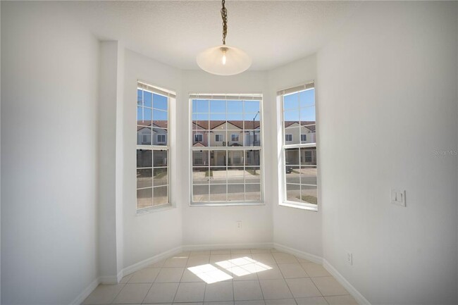 Building Photo - 1241 S Beach Cir