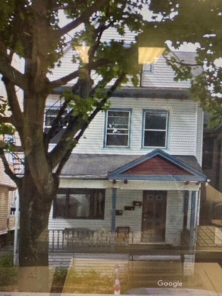 Building Photo - 116 Plymouth Ave