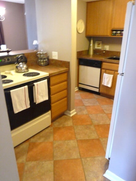 Building Photo - 108 Burwash Ave