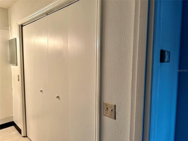 Building Photo - 435 Wymore Rd