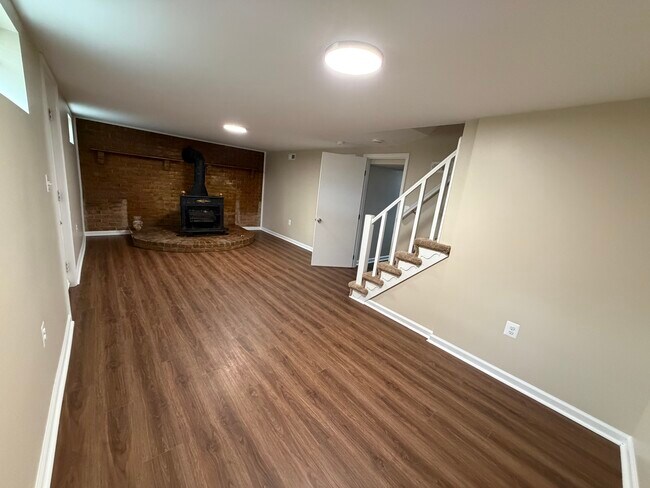Building Photo - 3004 Property