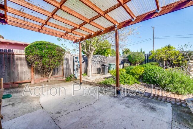 Building Photo - 439 Glendale Ave