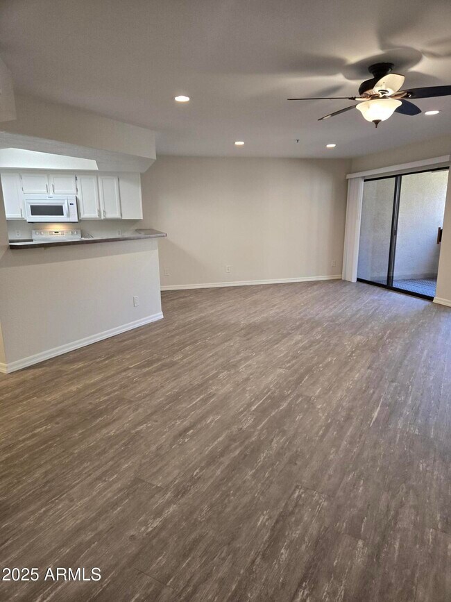 Building Photo - 5104 N 32nd St