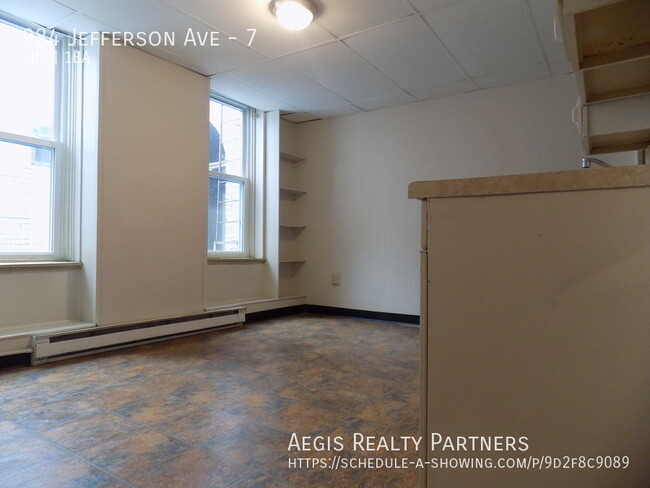 Building Photo - Great 1 Bedroom Apartment!