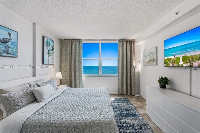 Building Photo - 2501 S Ocean Dr