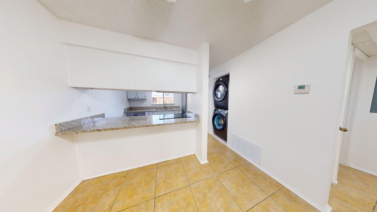 Building Photo - 1000 Lake of the Woods Blvd