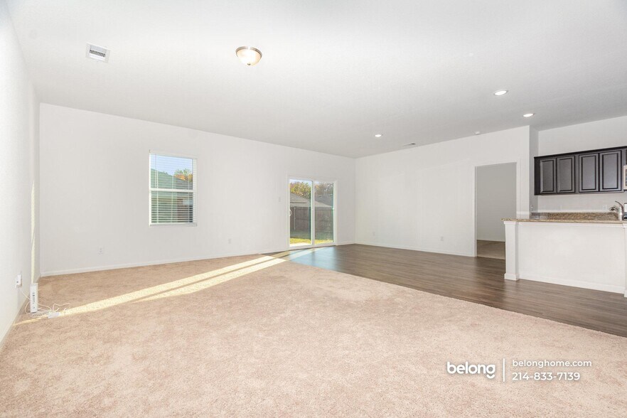 Building Photo - 706 Windsor Ct