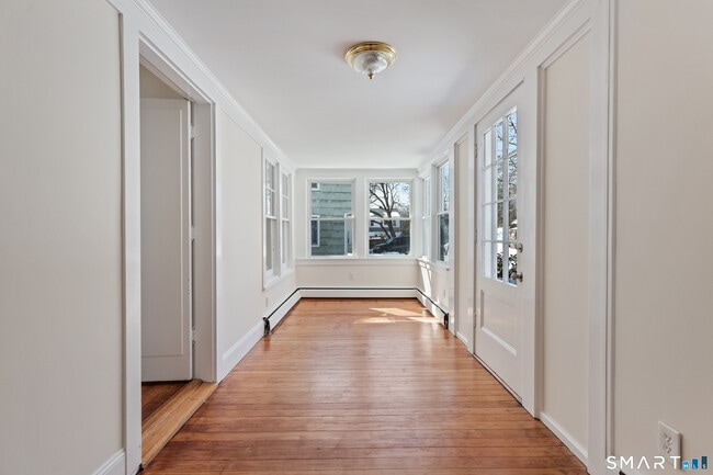 Building Photo - 32 Bartlett Ave