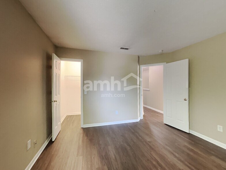 Building Photo - 14036 Wheeling Ct