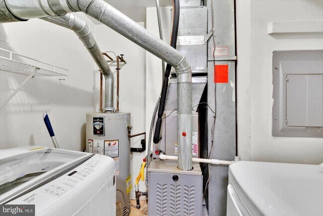 Building Photo - 1966 The Woods II