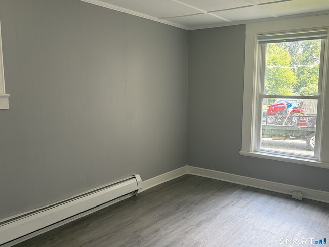 Building Photo - 405 Prospect St
