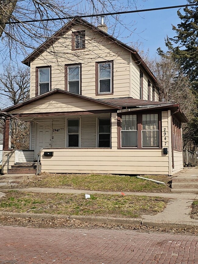 Building Photo - 2947 13th Ave