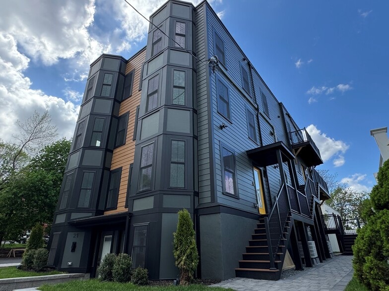 Building Exterior - 19 High St