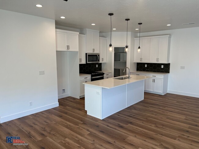 Building Photo - Desert Ridge Townhome