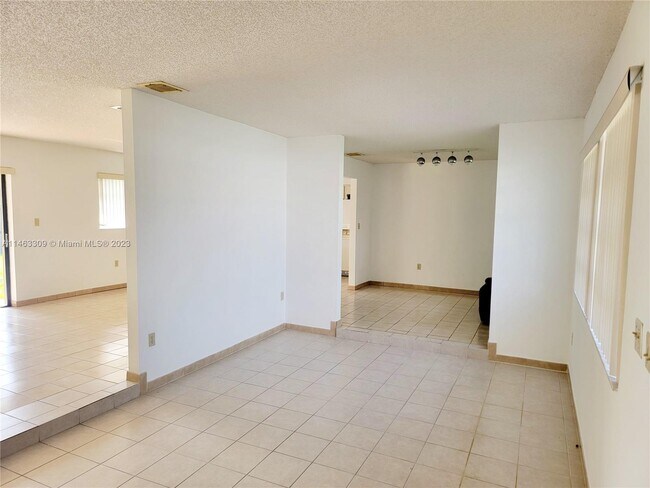 Building Photo - 5205 SW 102nd Pl