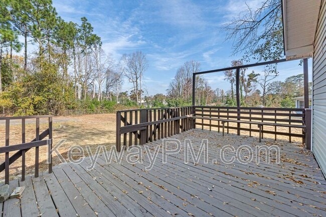 Building Photo - 3327 Cockatoo Rd