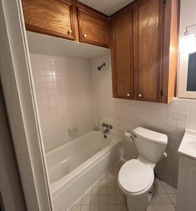 Building Photo - 1507 E North St