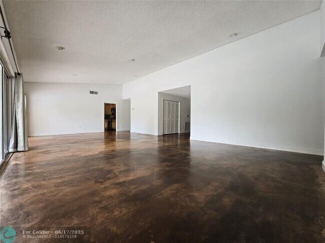 Building Photo - 10134 Boca Woods Ln